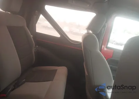 2010 Jeep Wrangler Sahara z USA, uszkodzony, nr VIN 1J4GA5D16AL178551